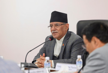 नेपाललाई लगानी गन्तव्यको रूपमा स्थापित गर्न सहयोग गर्नुहोस् : प्रधानमन्त्री प्रचण्ड