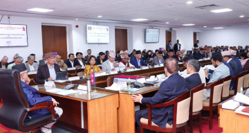 सरकारले एक सय दिनभित्र गर्ने मुख्य कामबारे प्रधानमन्त्री ओलीले गरे मन्त्रीहरूसँग छलफल