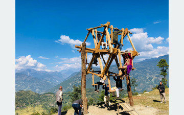 हराउँदै चर्खे पिङ, संरक्षणमा छैन चासो