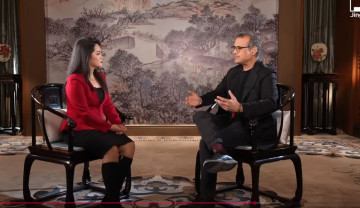 चिनियाँ पत्रकारसँग भारतीय वामपन्थी लेखक– चीनमा पुँजीवादी छन्, तर पुँजीवादी वर्ग छैन