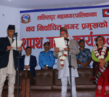 पदभार ग्रहणपछि चिरीबाबुले भने- अब नगरवासीलाई शिरमा राखेर काम गर्छु