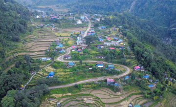 मध्यपहाडी लोकमार्ग ठेक्का लागेको पाँच वर्षमा १ किलोमिटर पनि कालोपत्रे भएन