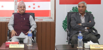 कांग्रेसका कार्यवाहक सभापति खड्काले पार्टीका पछिल्ला गतिविधिबारे सभापति देउवालाई गरे ब्रिफिङ