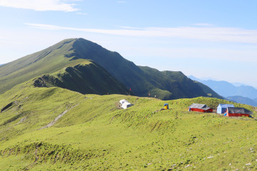 बुकीपाटन: बर्खामा गुल्जार, हिउँदभरि सुनसान