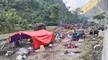 कर्णालीमा पीडितः भूकम्पबाट बाँचेका दुई जना चिसोले बिते