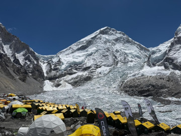 प्रतिकूल मौसमका कारण सगरमाथा आरोहण प्रभावित