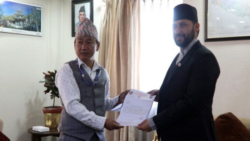 उपप्रधानमन्त्री रवि लामिछानेलाई भेटेर हर्क साम्पाङले भने-  प्रहरीको मनोबल उच्च बनाउने काम गर्नुपर्छ