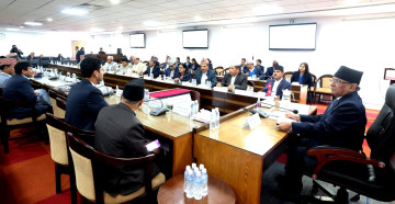बदलिएको परिस्थितिअनुसार कार्यसम्पादन गर्न कर्मचारीलाई प्रधानमन्त्रीको दिर्नेशन