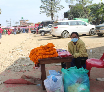 एमाले महाधिवेशनस्थलमा फूल र खादाको व्यापार सुरु