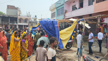 जनकपुरकाे पेठिया क्षेत्रमा फुटपाथ अतिक्रमण हटाउने अभियान सुरु