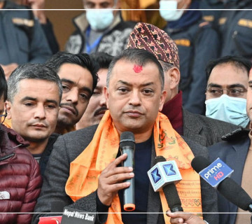 मतदानअघि गगनको अपिल– छातीमा हात राखी युगानुकूल निर्णय गर्नुहाेला