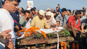 विपिन जोशीको आज राष्ट्रिय सम्मानका साथ अन्तिम संस्कार गरियो