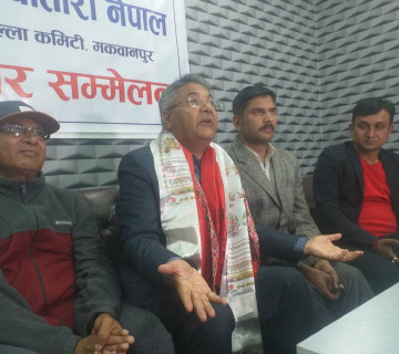 गोकुल बाँस्कोटा भन्छन्– छेपारो र प्रचण्डबीच रंग परिवर्तन गर्ने प्रतिस्पर्धा भए छेपारो हार्छ