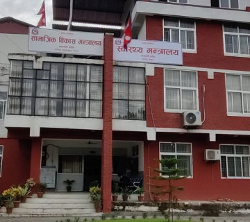 बागमतीमा साढे १२ लाख बालबालिकालाई टाइफाइडविरुद्धको खोप लगाइँदै 