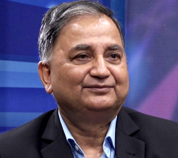 प्रचण्डजी चितवनबाट आत्तिएर जानुभो, भगौडा उम्मेदवारको चर्चा नगरौँ: ईश्वर पोखरेल