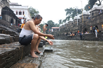 पशुपतिमा जनैपूर्णिमाको रौनक (तस्वीरहरू)
