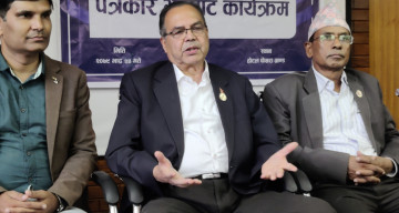 राष्ट्रपति बन्न इच्छुक हुनुहुन्छ ? झलनाथ भन्छन्– मागेको छैन, पाए बन्छु