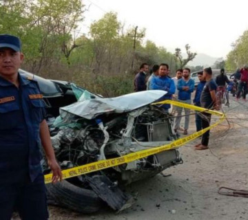 झापामा कार, ट्रक र मोटरसाइकल एकापसमा ठोक्किए, दुई जनाको मृत्यु