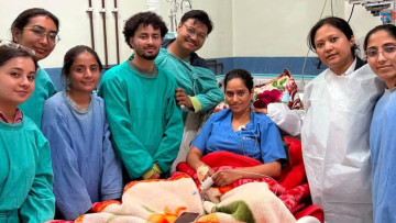 सरकारसँग १९ बुँदे सहमतिपछि नर्स रानाभाटले तोडिन् अनशन