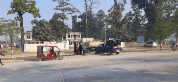 कैलालीमा टिपरको ठक्करबाट बालकको मृत्यु, स्थानीयले गरे पूर्व-पश्चिम राजमार्ग अवरुद्ध 
