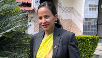 अखिलको केन्द्रीय सदस्य भएको १५ वर्षपछि एमालेको केन्द्रीय सदस्य बन्ने दौडमा कल्पना थापा