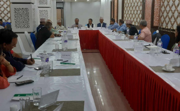 लोकसेवा आयोका पूर्वअध्यक्ष भन्छन्- राष्ट्रको सेवा गर्छु भनेर आउँछन्, भोलिपल्टदेखि घुस खान थाल्छन्