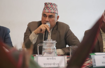 डम्मरीको ‘यू–टर्न’ले सुदूरपश्चिमका मुख्यमन्त्री शाहको पद सुरक्षित भएको हो ? दुवैपक्षको आ–आफ्नै दाबी