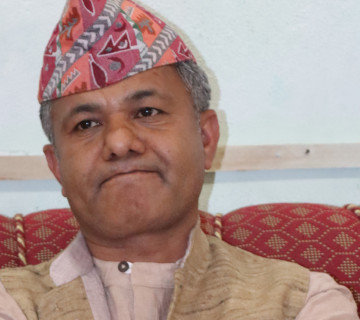 कर्ण मल्ल भन्छन्- गगन थापालाई ट्युसन पढाउन सक्छु