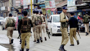 सोसल मिडियामा देशविरुद्ध लेखेको आरोपमा काश्मिरी पत्रकार पक्राउ 
