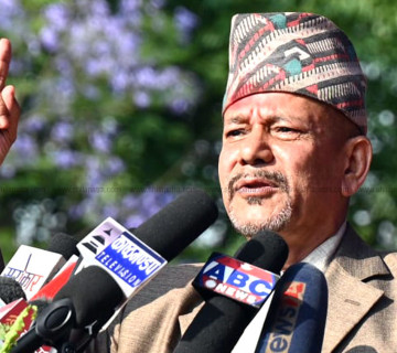 महिलामाथि अपमान गरेकोमा केशव स्थापितले मागे माफी