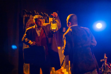 जब अमेरिकाबाट फर्केको दाइले भाइलाई भन्छन्– आमालाई किन बचाइराखेको ?