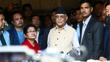 प्रतिनिधिसभा पुनर्स्थापनाको माग गर्दै एमालेद्वारा सर्वोच्चमा रिट पेस