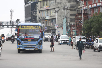 काठमाडौं उपत्यकामा पाँच दिनपछि सार्वजनिक सवारीसाधन सञ्चालन