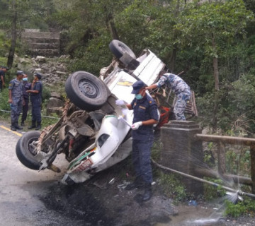 कुलेखानीमा जिप दुर्घटना हुँदा दुई जनाको मृत्यु