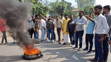 मधेशमा मुख्यमन्त्री नियुक्तिविरुद्ध सडकमा उत्रिए लोसपा र जसपा नेपालका कार्यकर्ता