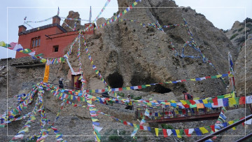 प्रचारप्रसार नहुँदा १२औँ शताब्दीमा बनेको मुस्ताङको लुरी गुम्बा ओझेलमा