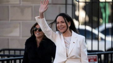 भेनेजुएली नेतृले ट्रम्पलाई शान्ति पुरस्कार दिएपछि नोबेल समिति : पुरस्कार कसैलाई दिन पाइँदैन