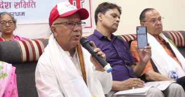 कांग्रेसबिनाको सरकारको कल्पना गर्न सकिँदैनः माधव नेपाल