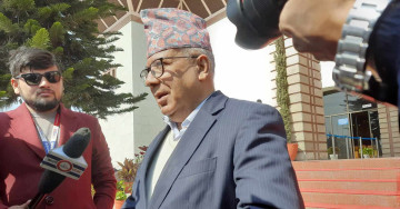 माधव नेपाललाई प्रश्न- राष्ट्रियसभाको अध्यक्ष कांग्रेस कि माओवादीलाई ?