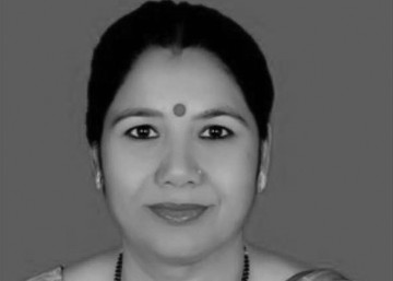 पूर्वमन्त्री लालबाबु पण्डितलाई पत्नी शोक