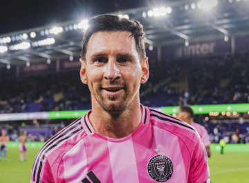 इन्टर मियामीको पुनरागमन जितमा मेस्सीको दुई गोल