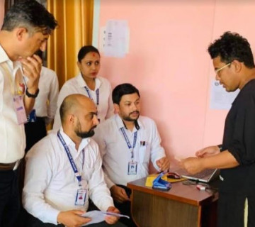 भरतपुरको मेयरमा कांग्रेसका पाण्डेले गराए उम्मेदवारी दर्ता