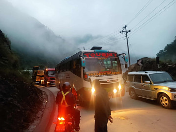 मुग्लिन–नारायणगढ सडक एकतर्फी सञ्चालनमा