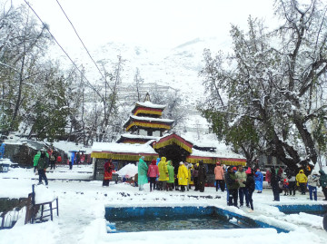 मुस्ताङमा कात्तिकमै हिमपात, मुक्तिनाथ क्षेत्रमा यात्रा नगर्न आग्रह