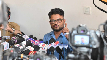 एकोहोरो बोलेर प्रश्नै नसुनी हिँडेका मुकुल ढकाल, आफैँले बेइमान भनेका रविलाई किन भेट्न चाहन्छन् ?
