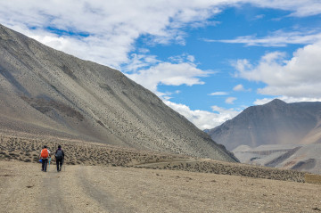 जाडो छल्न बेंसी झरेका मुस्ताङी मतदानका लागि गाउँ फर्किंदै