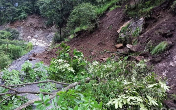 बेनी-दरबाङ सडक अवरुद्ध