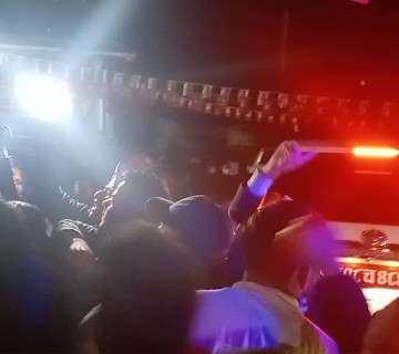 ओली बन्दसत्र स्थलमा पुग्दा कार्यकर्ताले घन्काए ‘अघि बढ केपी बा’ को नारा 