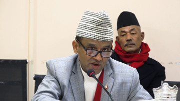 उद्योग सचिव भन्छन्- धान उत्पादन ५० प्रतिशतले घट्‌ने सूचना छ, खाद्यान्न मौज्दातमा मुलुक सहज अवस्थामा छैन