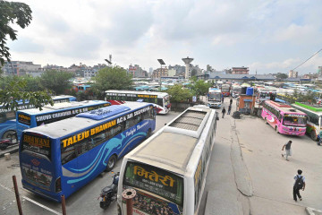 नयाँ बसपार्कमा यात्रुलाई दुःख दिने कारबाहीमा